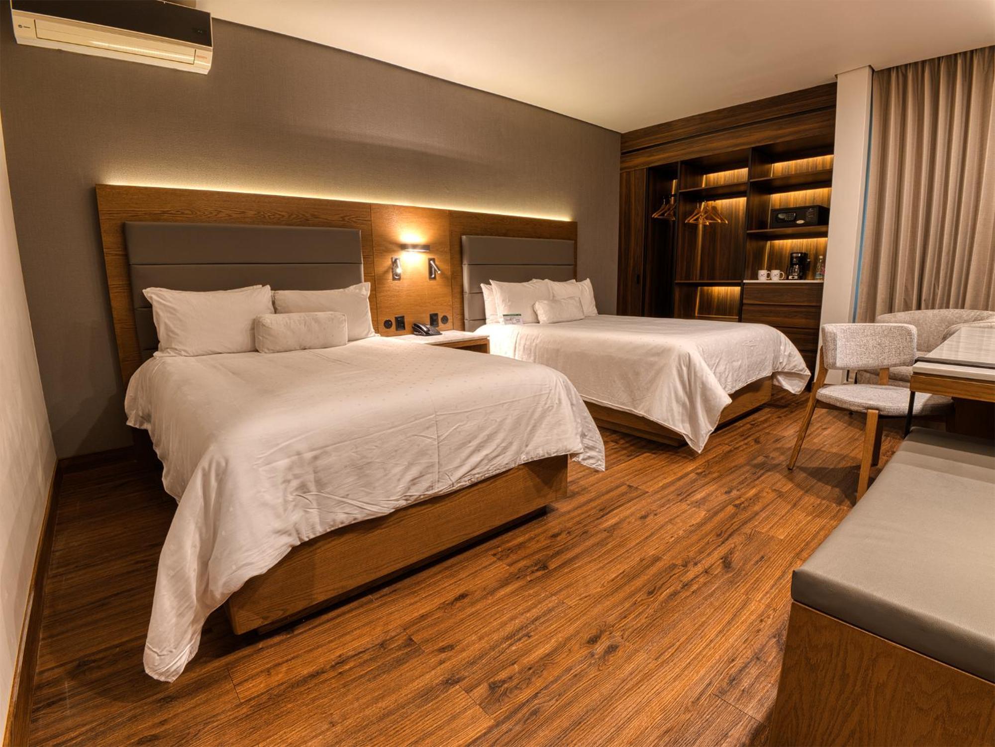 Victoria Ejecutivo Hotell Guadalajara Exteriör bild